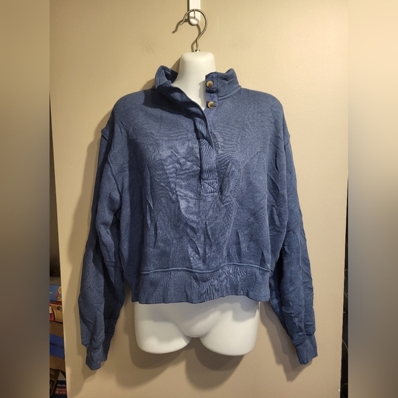 American Eagle Outfitters Tops - American Eagle Outfitters Denim Blue Pullover Sweatshirt, Size Small